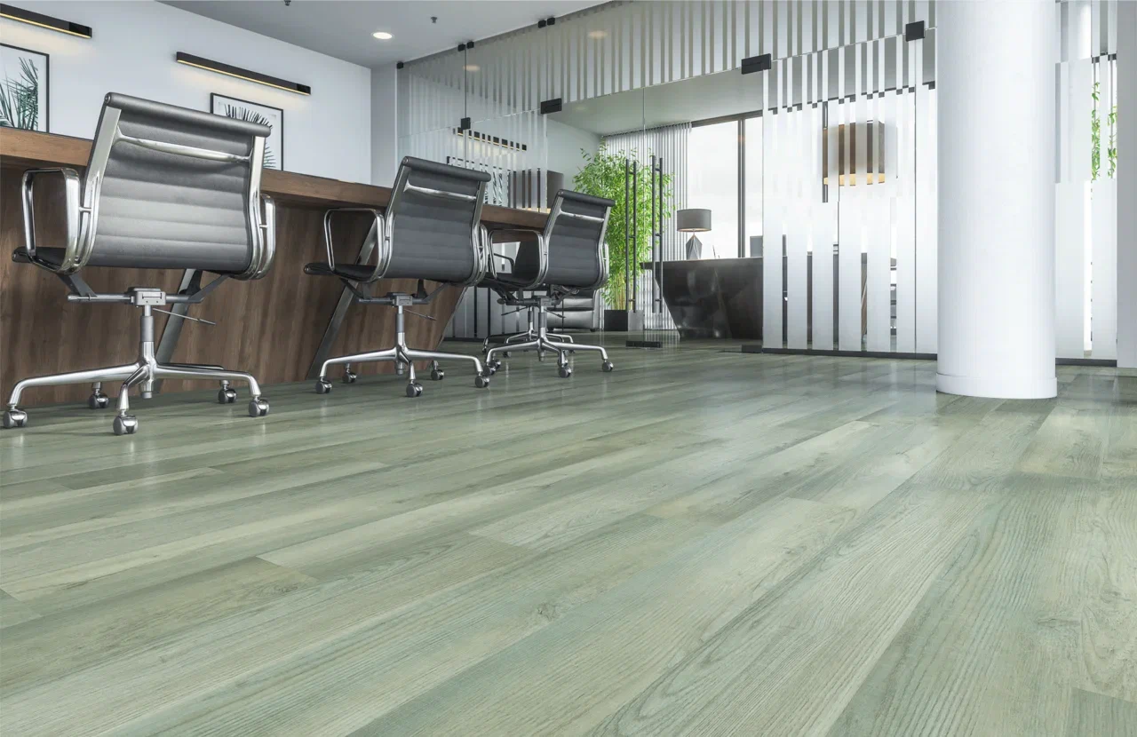 Кварцвиниловый SPC ламинат Home Expert Natural Дуб Майское утро 61W930 1220×150×3,5 фото в интерьере